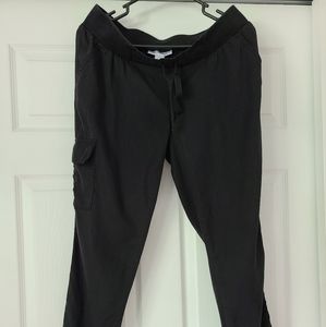 Maternity cropped pants black medium